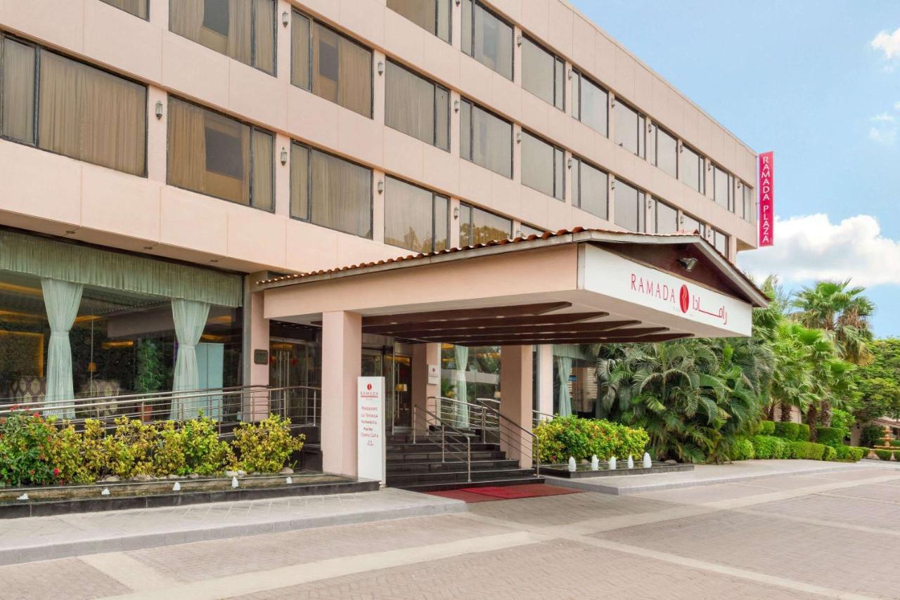 Ramada Plaza By Wyndham Karachi Airport Hotel Exterior foto Amaranth Hotel